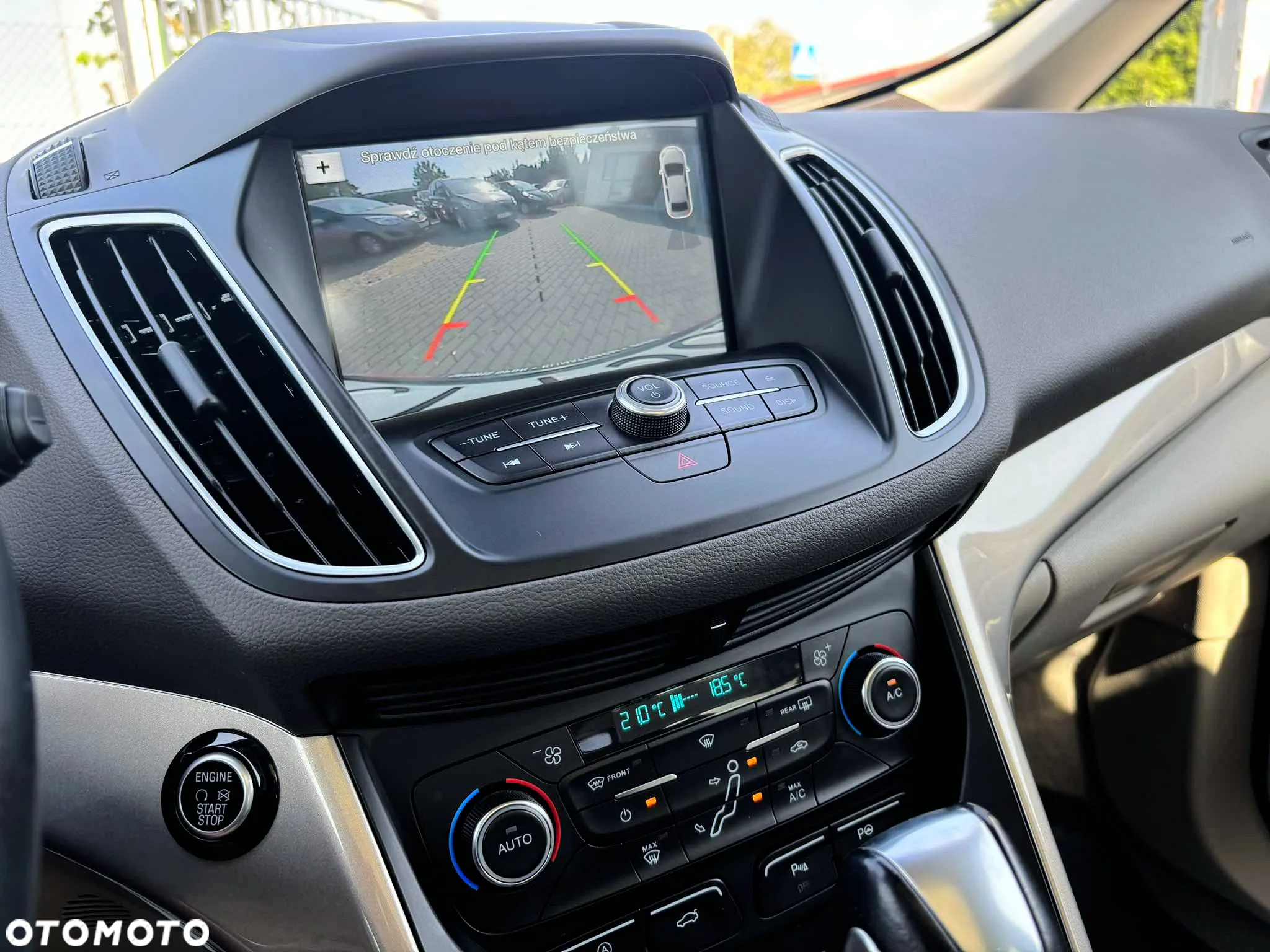 Ford Grand C-MAX - 12