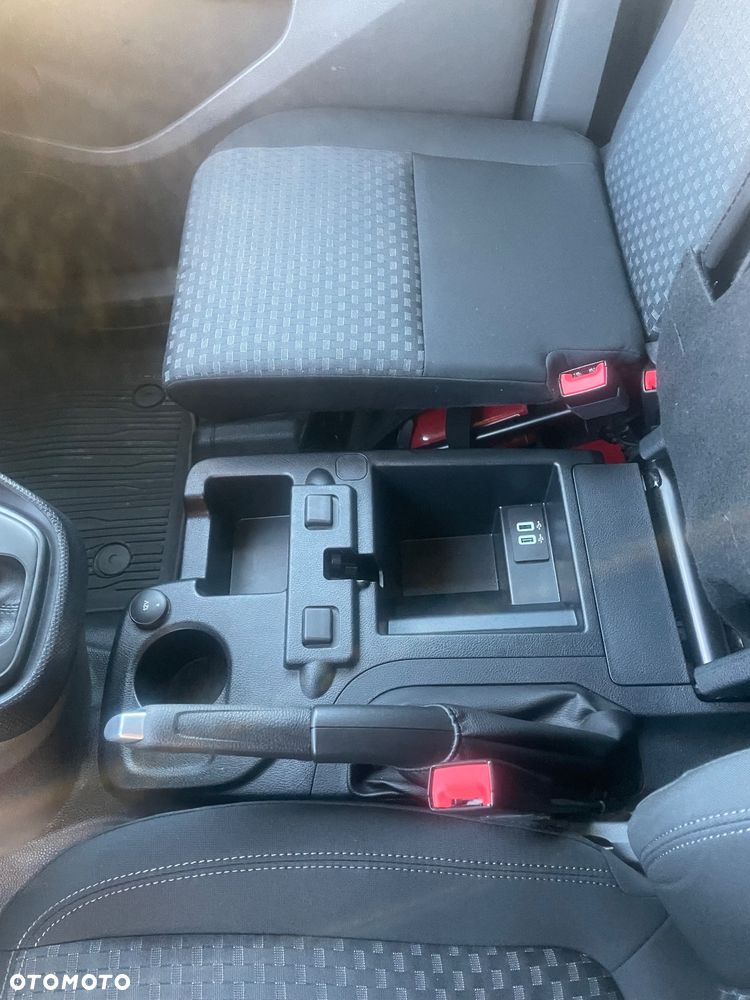 Ford Connect - 18