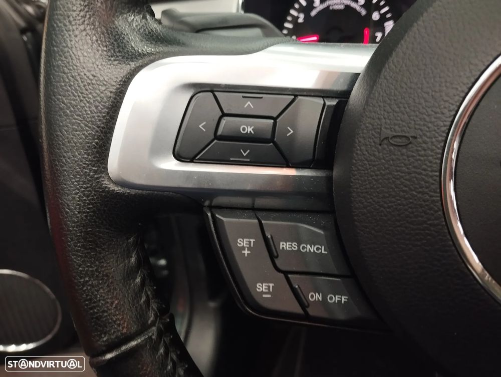 Ford Mustang 2.3i EcoBoost - 27