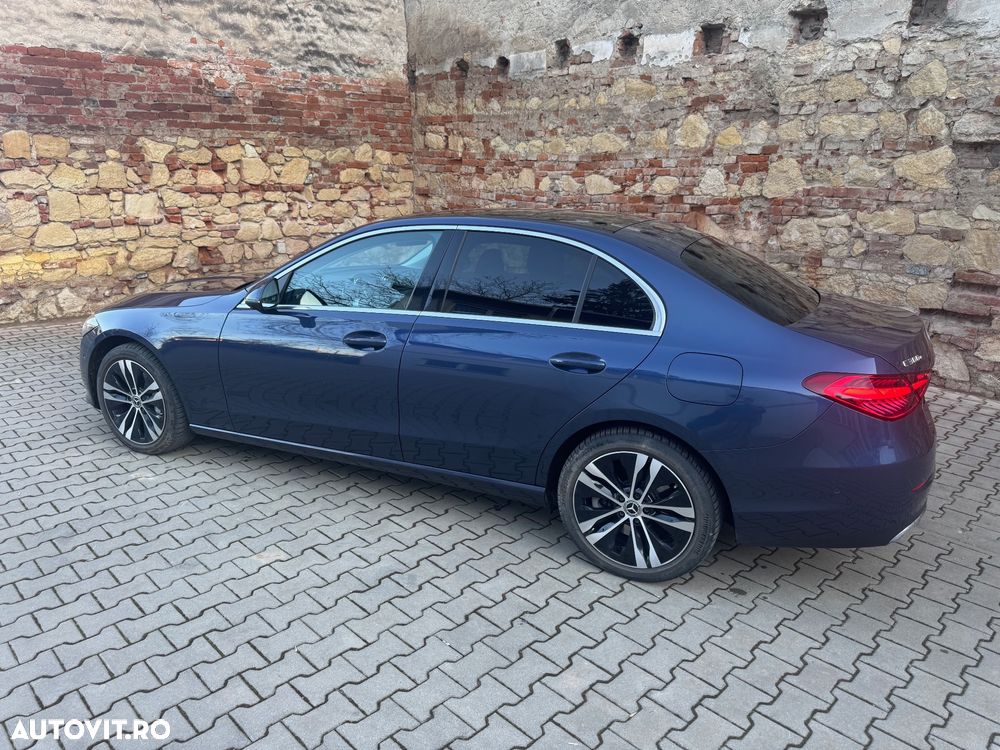 Mercedes-Benz C 300 e 4MATIC 9G-TRONIC Avantgarde Advanced - 3
