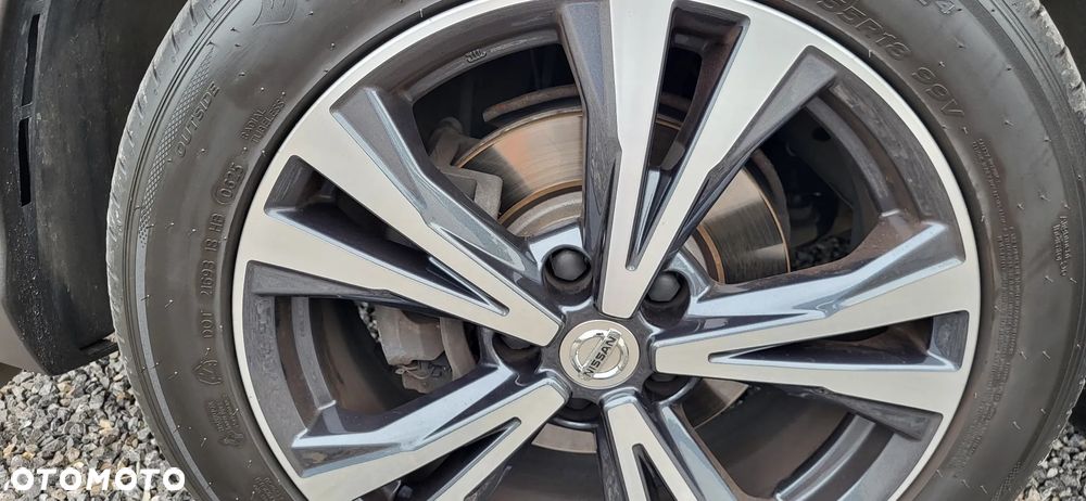 Nissan Qashqai 1.6 DIG-T N-Connecta - 25