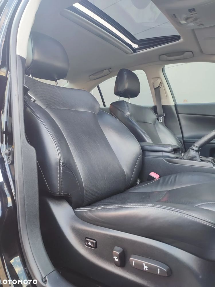 Lexus IS 220 D Comfort - 13