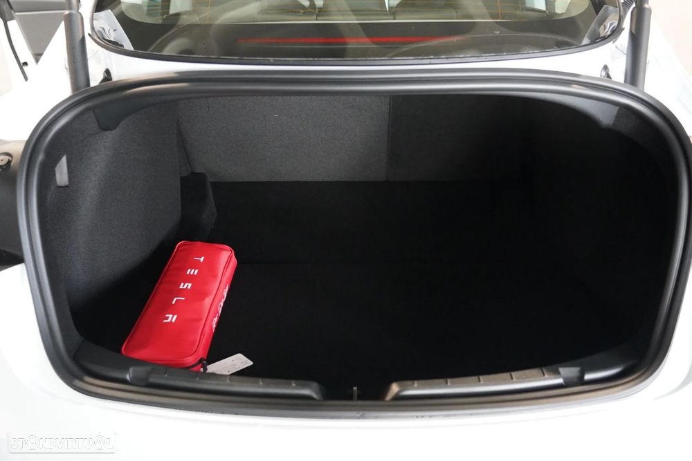 Tesla Model 3 - 13