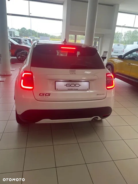 Fiat 600 1.2 Turbo Hybrid La Prima eDCT - 4
