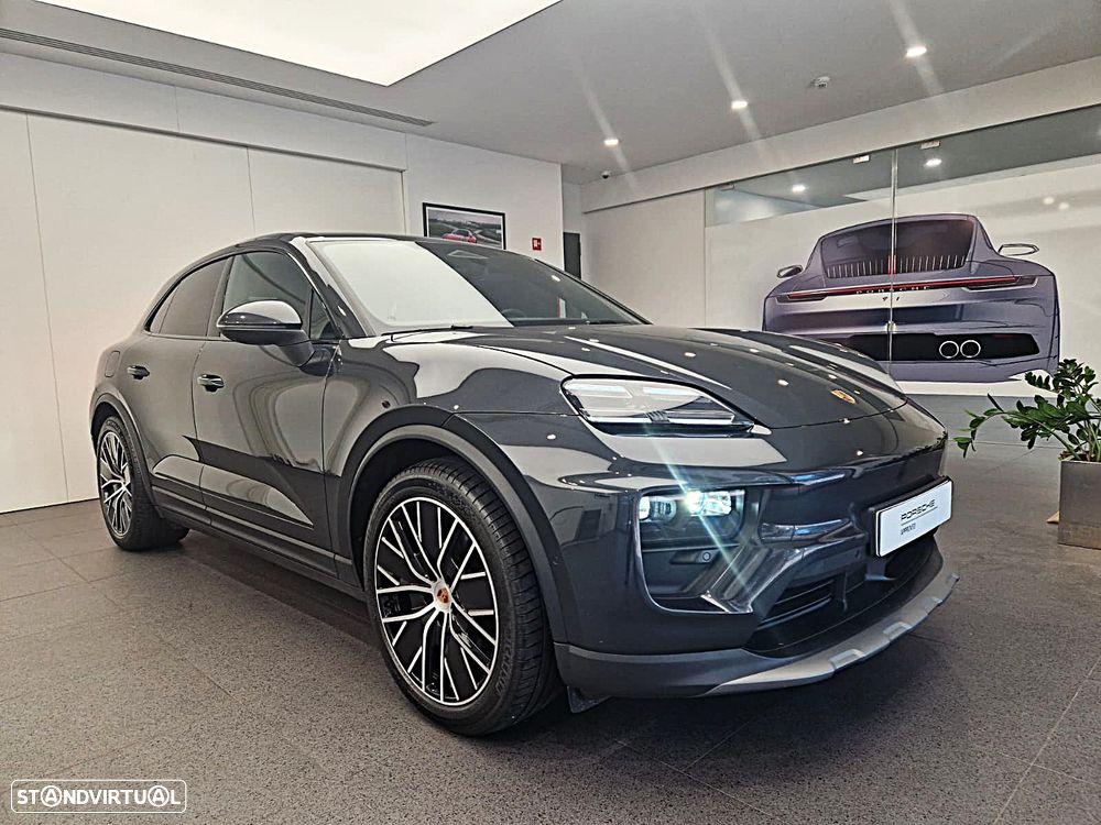 Porsche Macan Electric 4 - 9