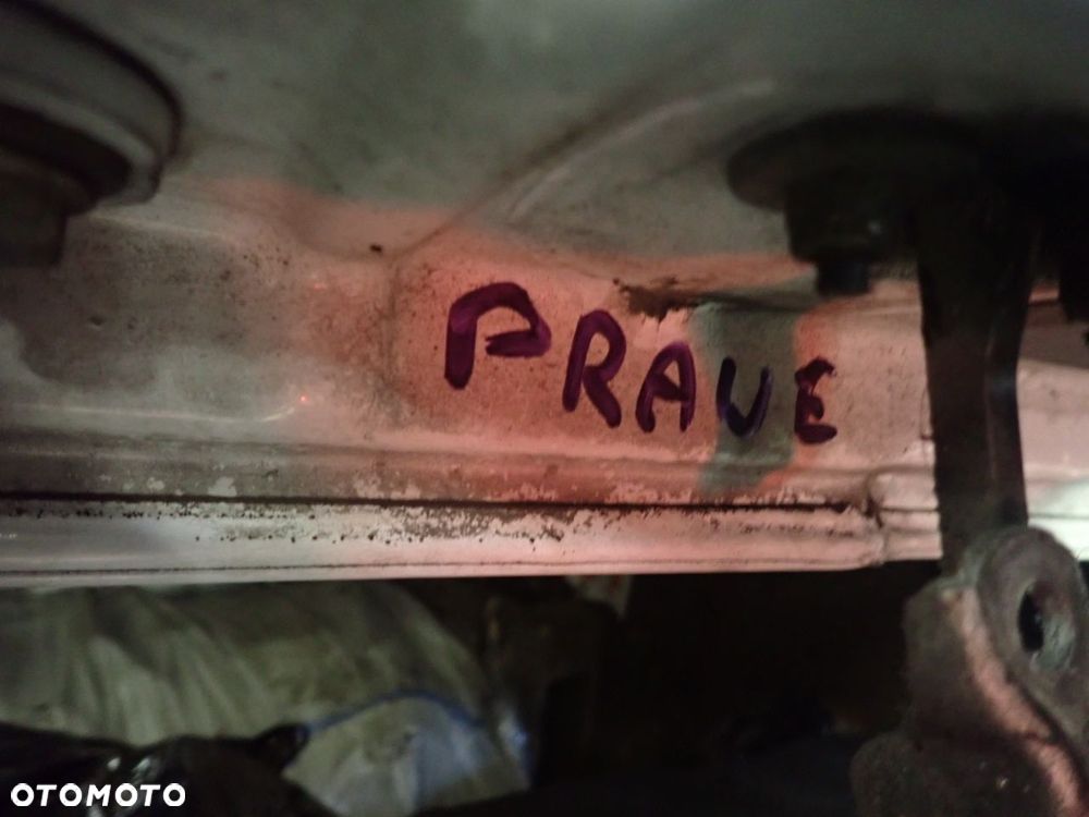 DRZWI PRAWY PRZÓD RENAULT TRAFIC II 1.9 - 9