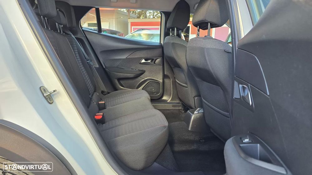 Peugeot 2008 1.2 PureTech Active - 19