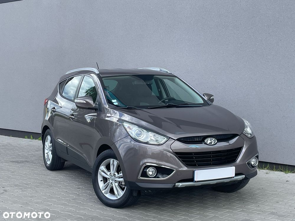 Hyundai ix35 2.0 CRDi 4WD Fifa World Cup Gold Edition - 10