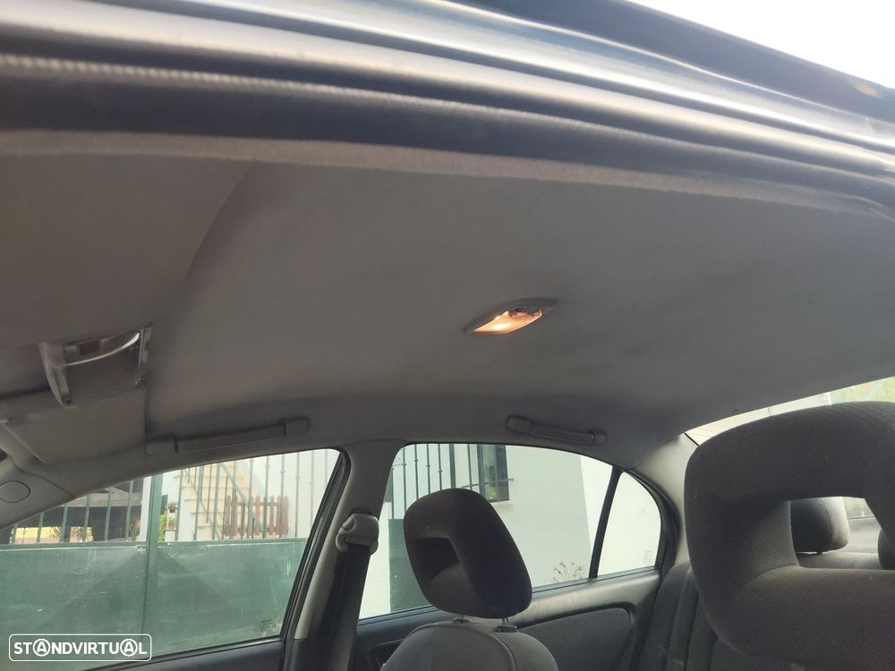Toyota Avensis S/D 2.0 D4D Sol EC - 14