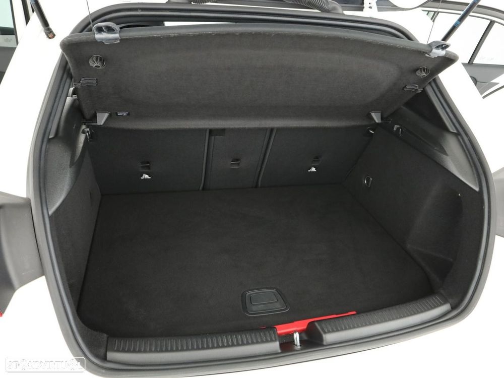 Mercedes-Benz A 250 e 8G-DCT Edition AMG Line - 14