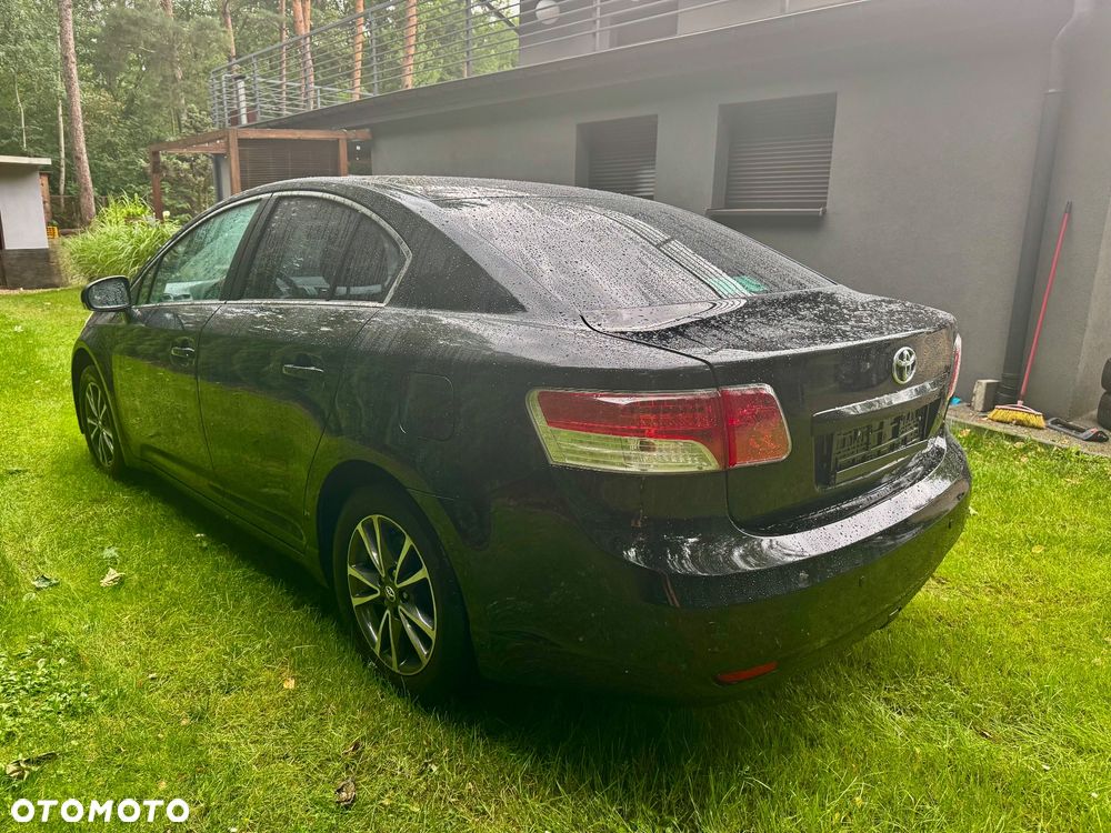 Toyota Avensis 1.6 Luna - 5