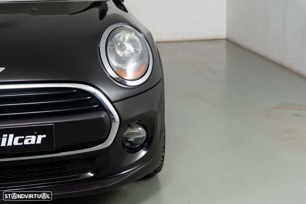 MINI 3 Portas One D - 17