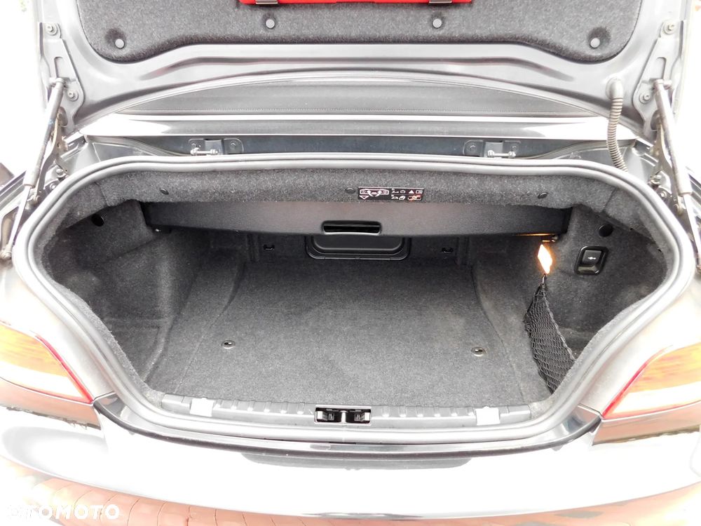 BMW Seria 1 123d - 24