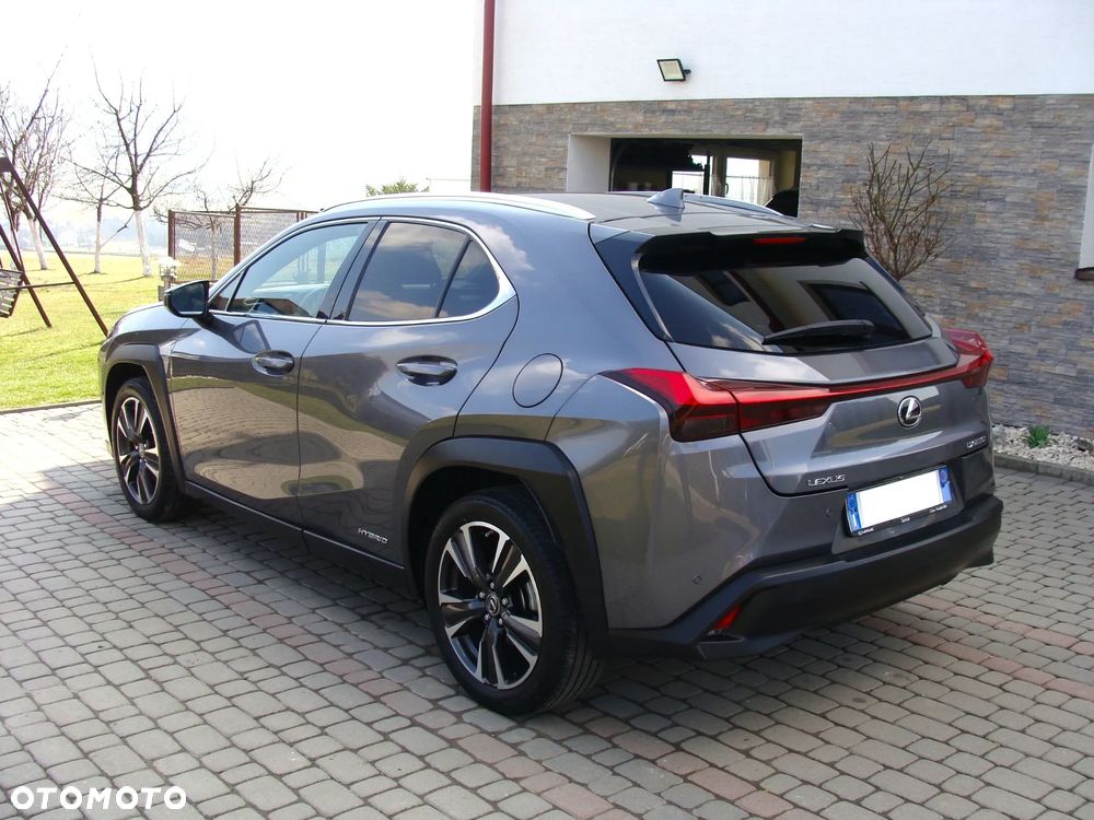 Lexus UX 250h (E-FOUR) Executive Line - 14