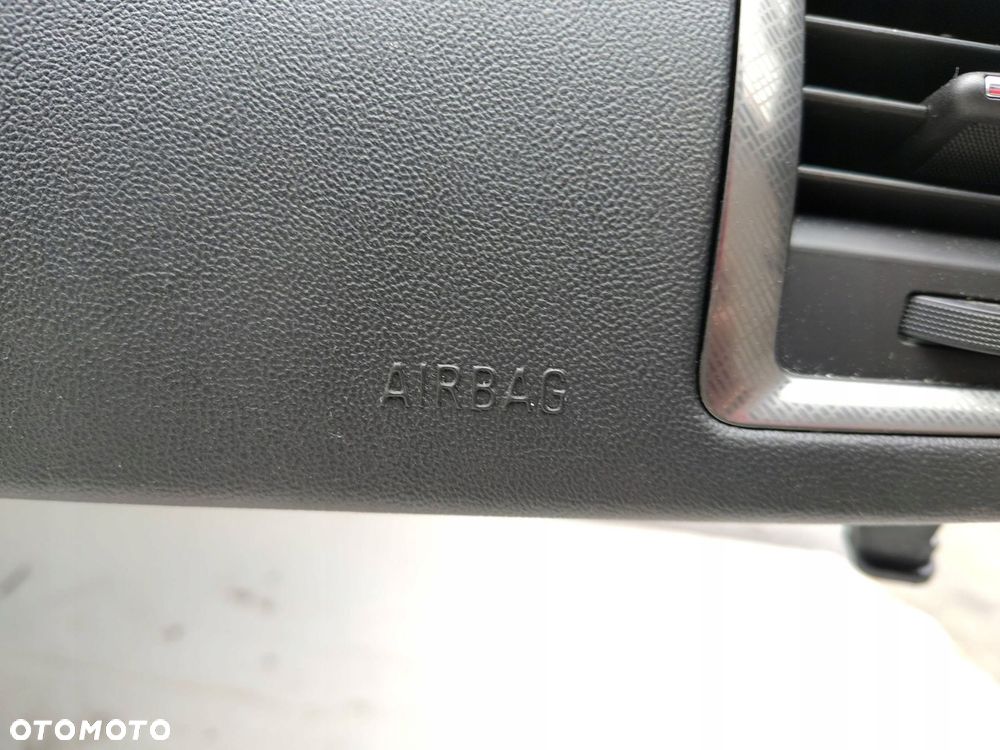 DESKA ROZDZIELCZA KONSOLA OPEL ASTRA 4 IV J - 15