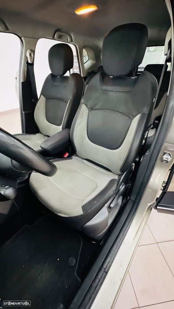 Renault Captur 1.5 dCi Exclusive - 16
