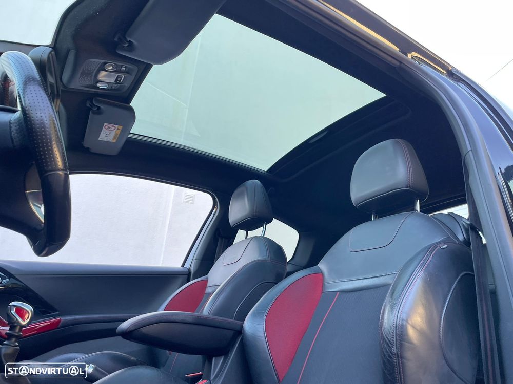 Peugeot 208 GTI 200 THP - 3