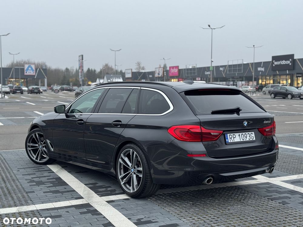 BMW Seria 5 520d - 12
