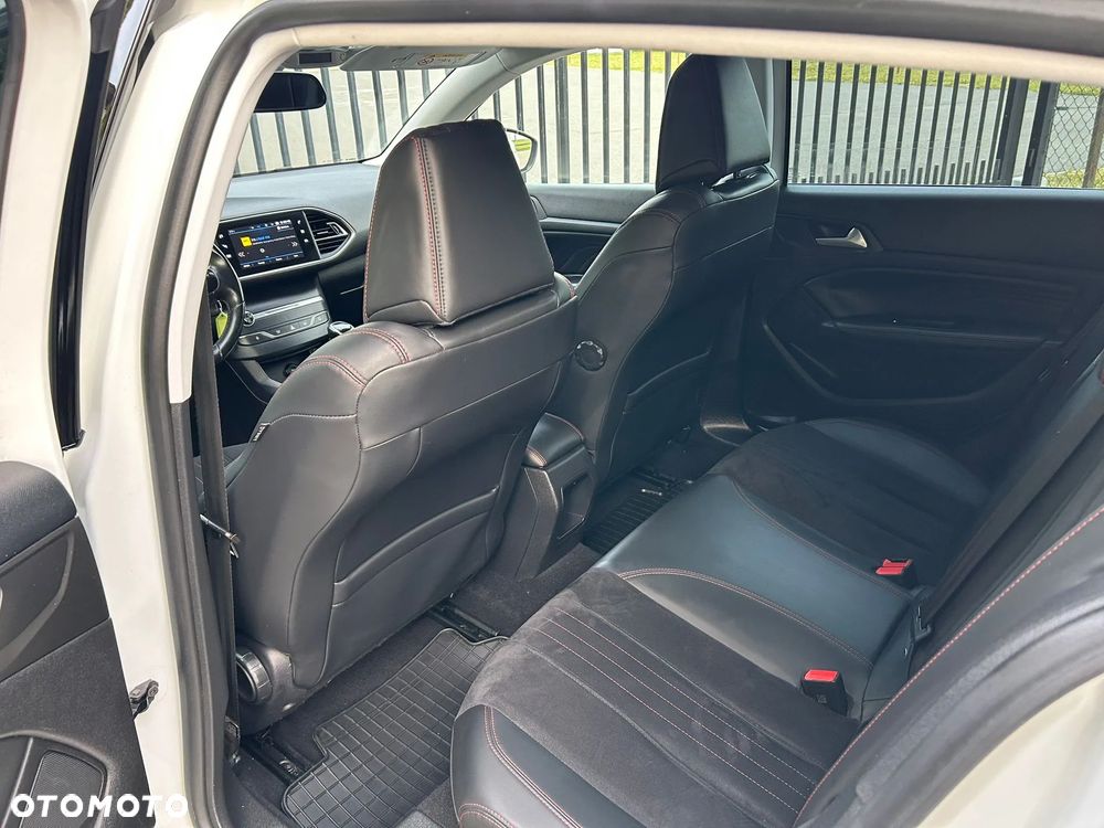 Peugeot 308 BlueHDi 130 Black Edition - 26