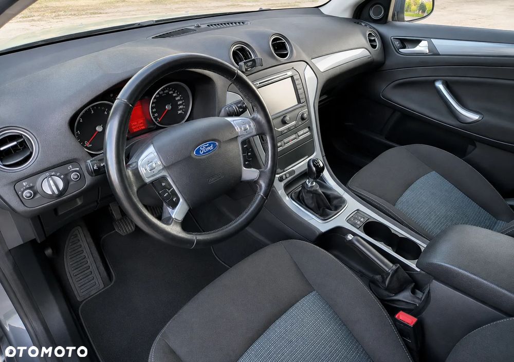 Ford Mondeo 2.0 TDCi Titanium - 10