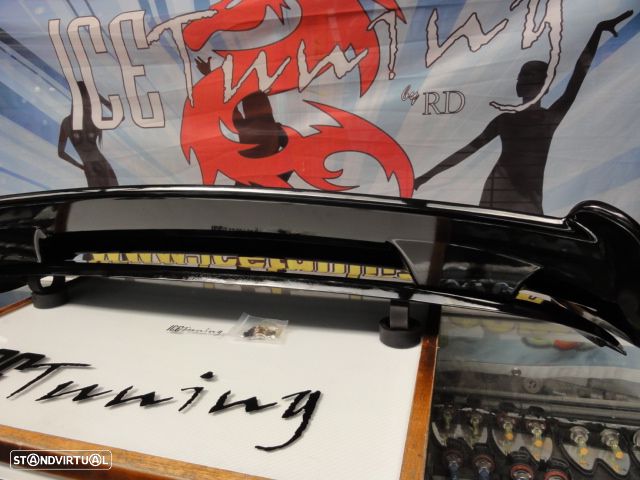 Aileron / lip / spoiler traseiro em plástico ABS e em preto piano brilhante para Honda Civic EK 96-01 3 portas type r look - 4