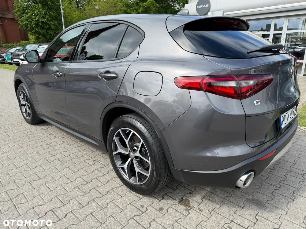 Alfa Romeo Stelvio - 7
