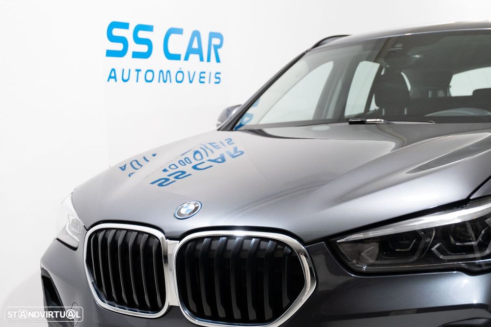 BMW X1 25 e xDrive Corporate Edition - 4