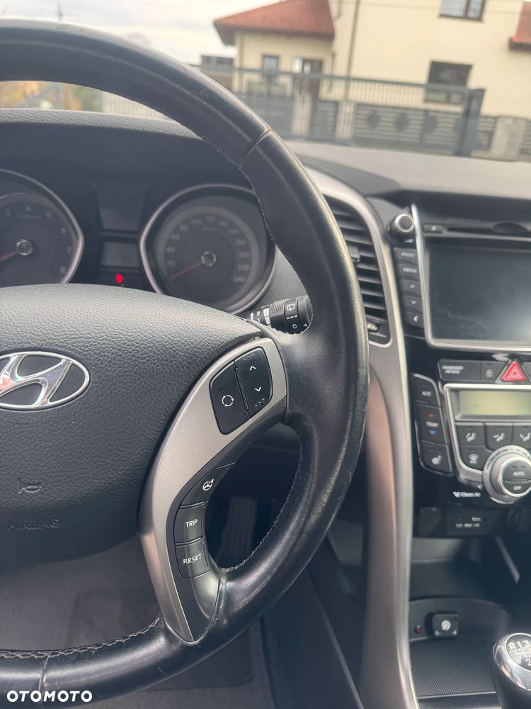 Hyundai i30 1.4 Fifa World Cup Edition - 25