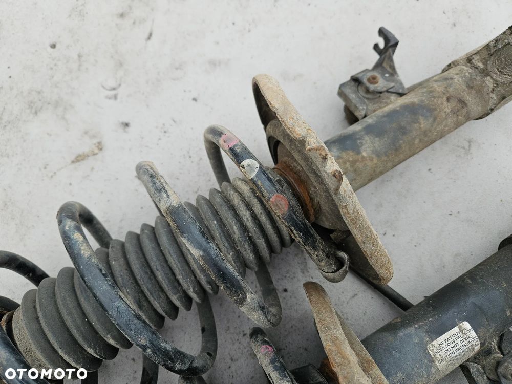 Amortyzator sprezyna McPherson lewy prawy przedni Peugeot 308 T7 1,6 VTI THP 2804 1694 - 3