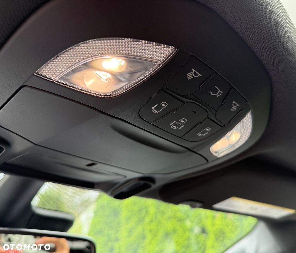 Chrysler Pacifica - 28