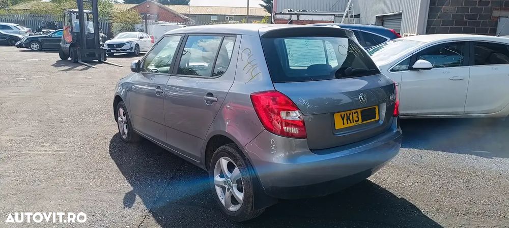 Dezmembrari / Dezmembrez Skoda Fabia 2 1.2 CGPA cutie viteze manuală cod culoare LF8L - 4