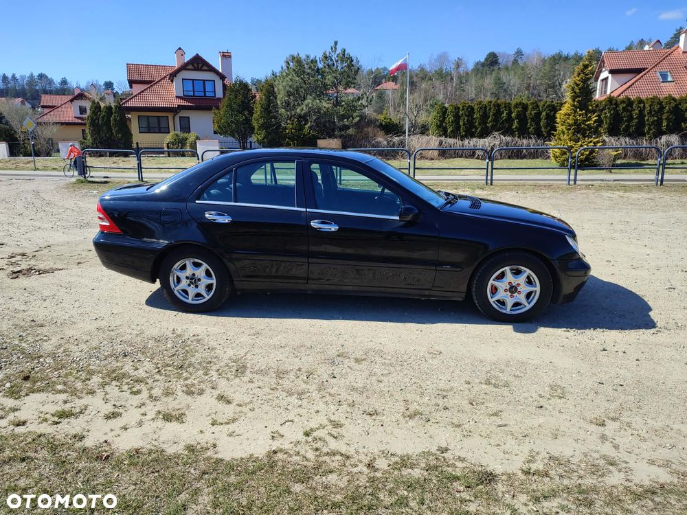 Mercedes-Benz Klasa C 180 Kompressor Classic - 16