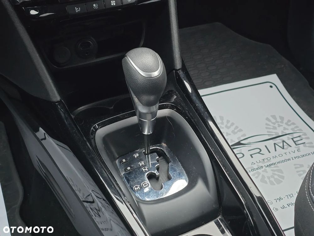 Peugeot 2008 1.2 Pure Tech Allure S&S EAT6 - 22