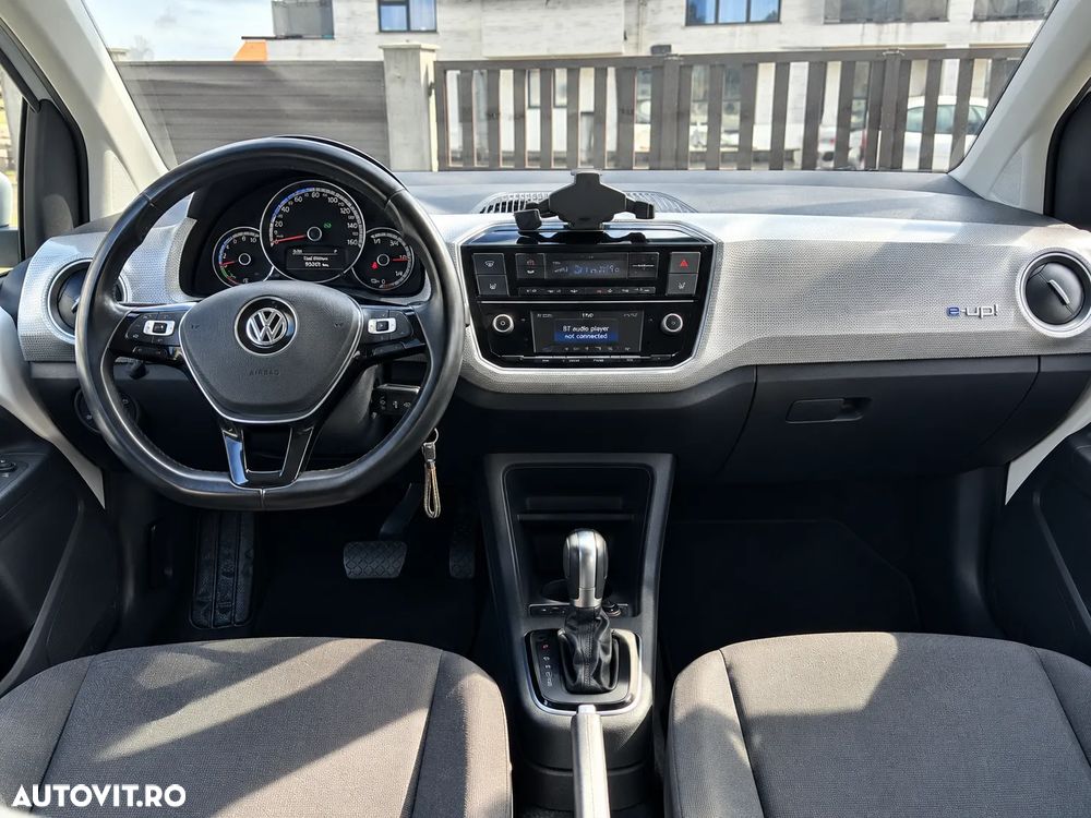 Volkswagen e-Up! - 10