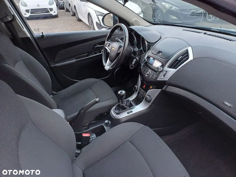 Chevrolet Cruze 1.6 LT+ - 11