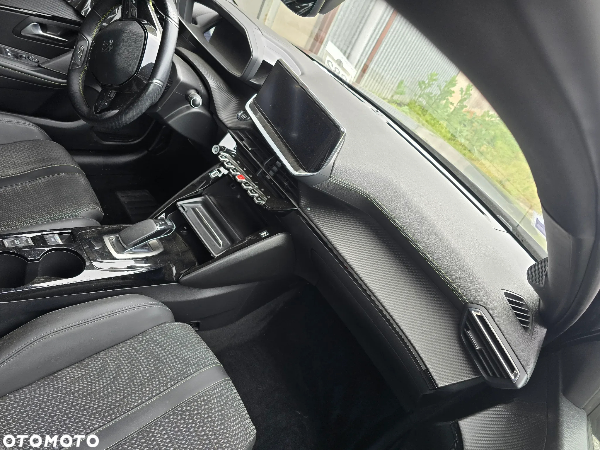 Peugeot 208 e-208 GT Line - 14