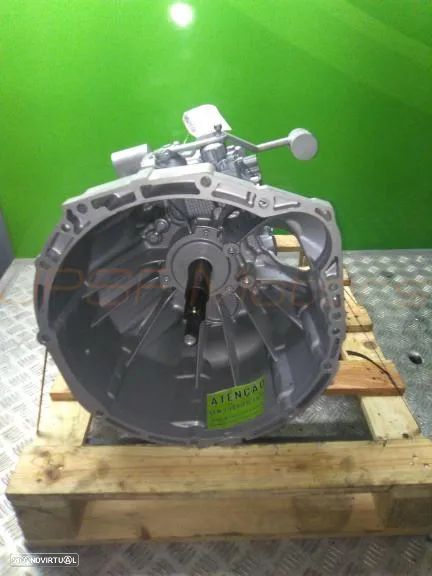 Caixa de velocidades RECONDICIONADA Renault Master 2.3Dci  ZF4000 - 1