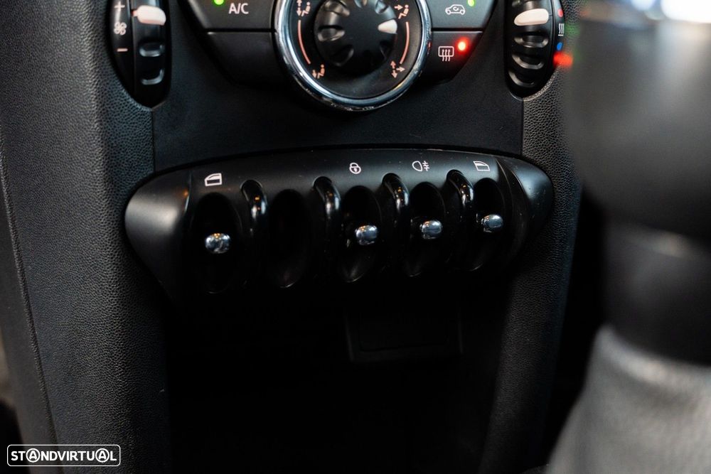 MINI 3 Portas One 1.6 - 34