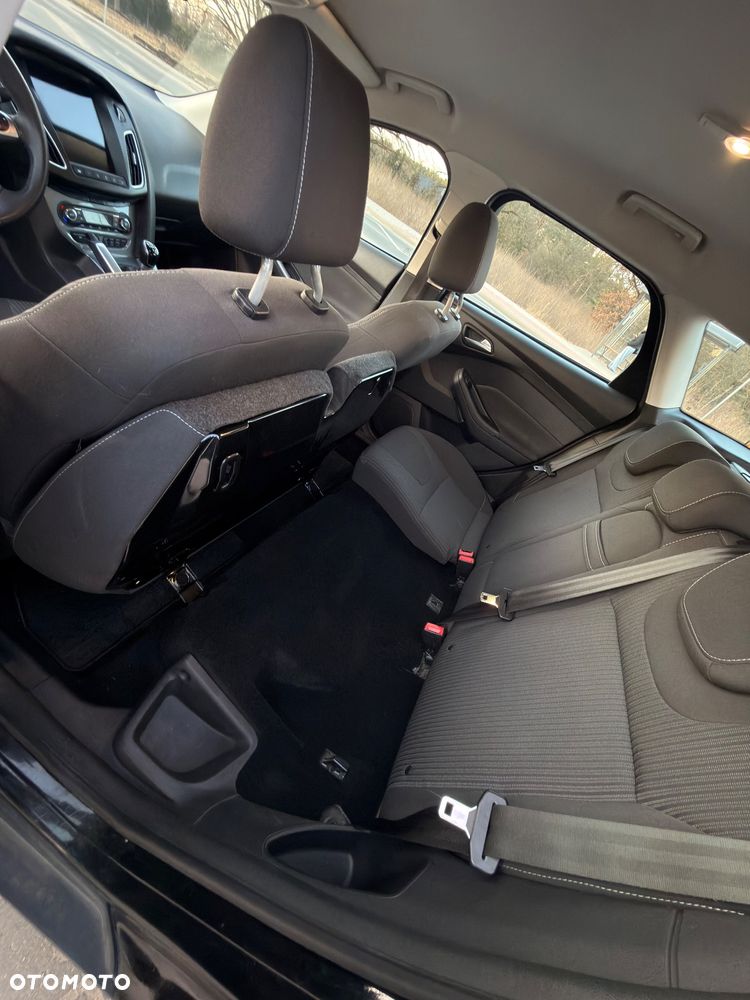 Ford Focus SW 1.0 EcoBoost Titanium - 11