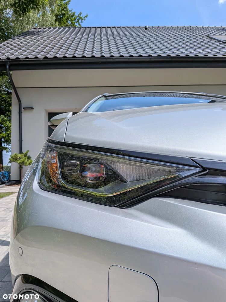 Toyota Auris Hybrid 135 Premium - 13