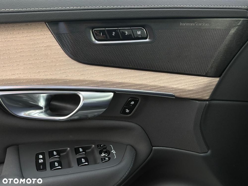 Volvo XC 90 - 24