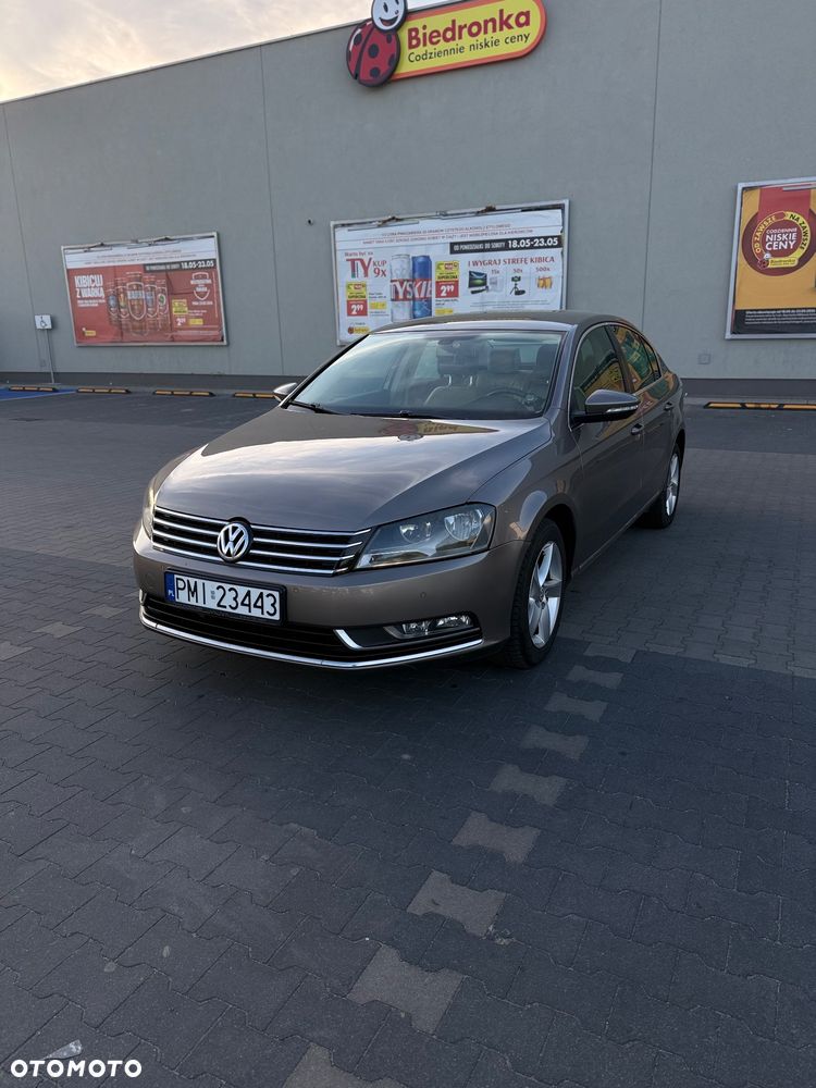 Volkswagen Passat 2.0 TDI DPF Trendline DSG - 1