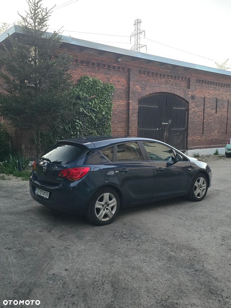 Opel Astra 1.4 - 7