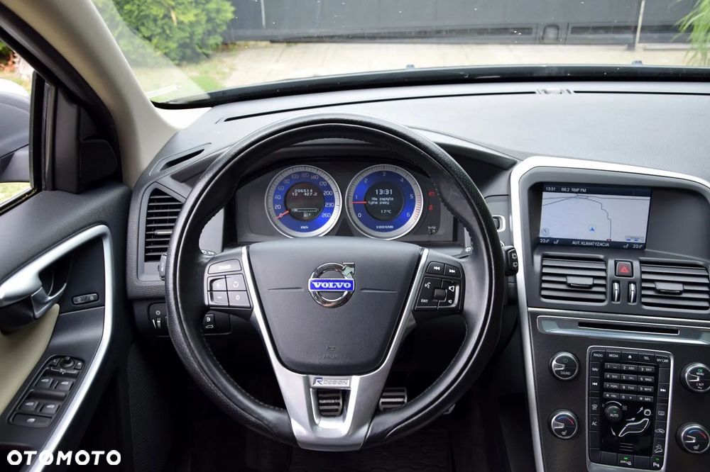 Volvo XC 60 D5 AWD RDesign - 27