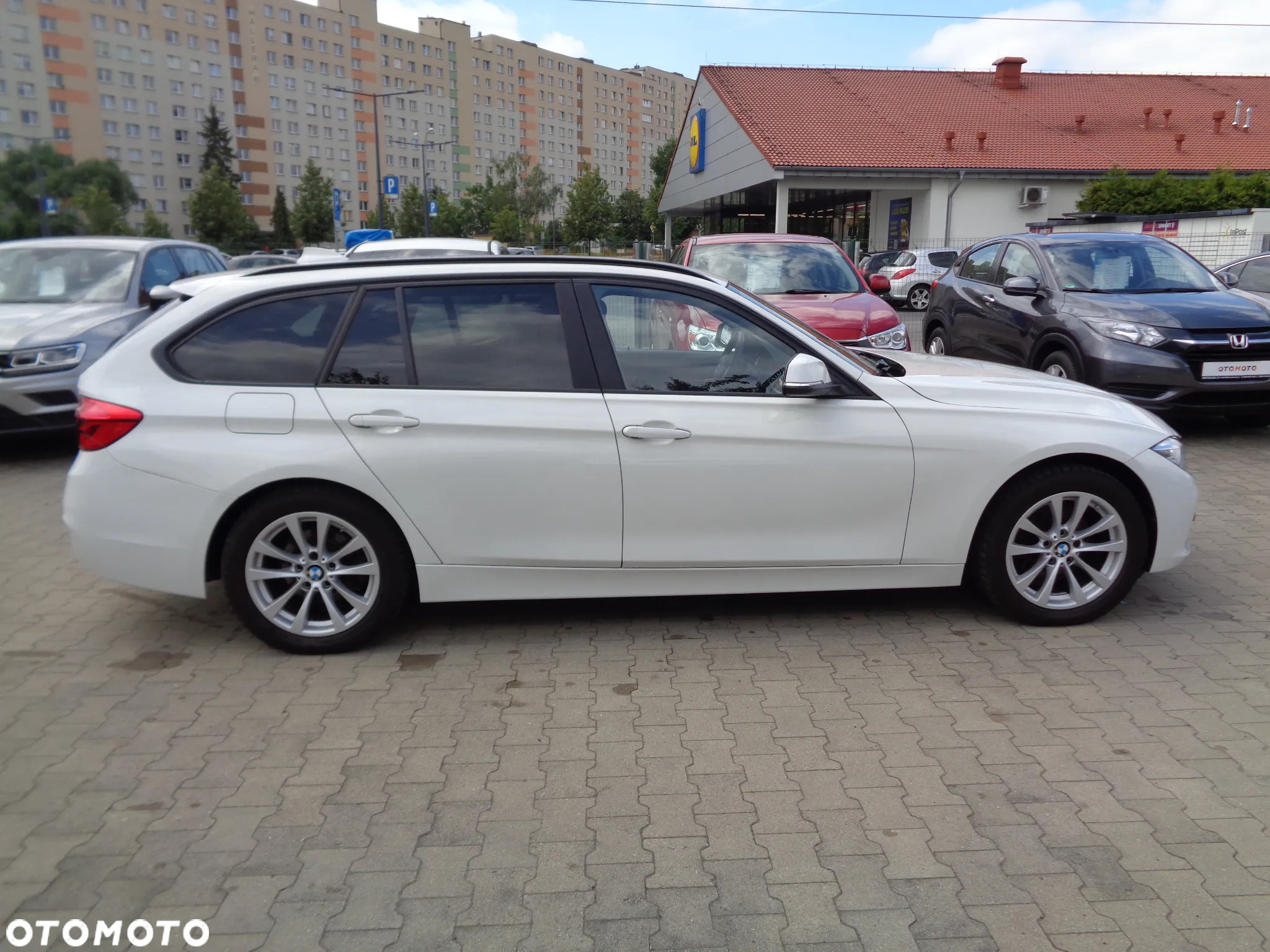 BMW Seria 3 320d Touring xDrive Sport Line - 8
