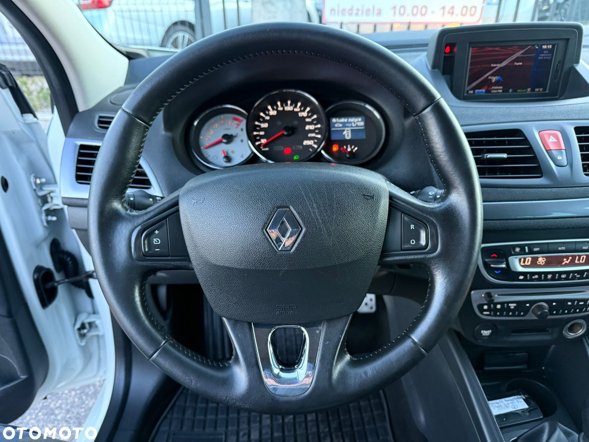 Renault Megane Grandtour TCe 180 GT - 30