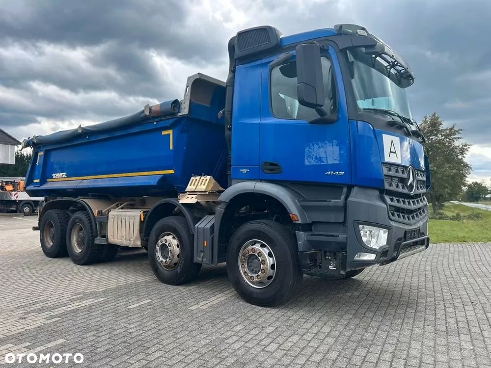 Mercedes-Benz Arocs 4142 | Wywrotka Schmitz | 8x4 | Euro 6 | Klima | Retarder | 242 598 km - 1