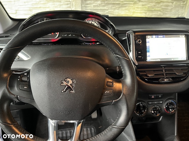 Peugeot 208 1.2 PureTech Style - 6