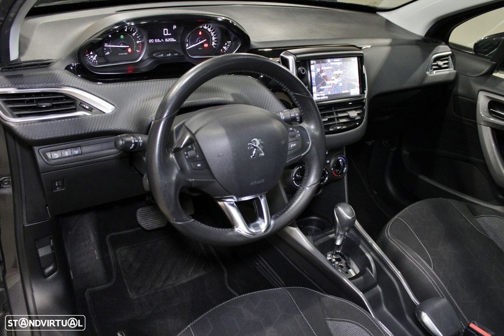 Peugeot 2008 1.2 PureTech Style EAT6 - 21
