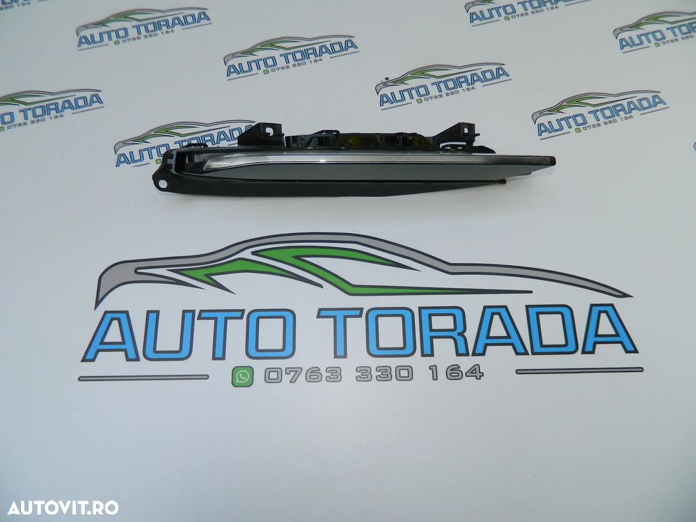 Proiector DRL Lumini de zi dreapta Porsche Macan an 2022 2023 2024 2024 cod 95B953042B